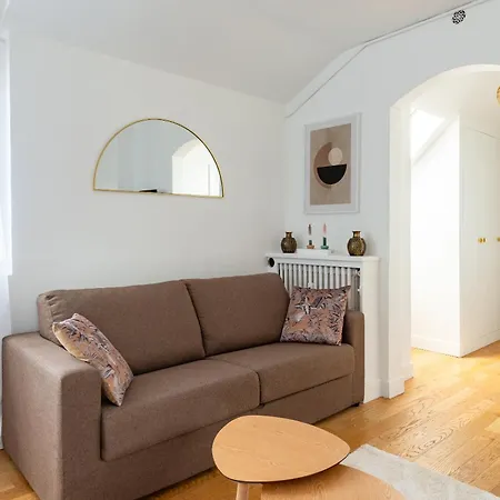 75017 Proche Champs Elysees דירה *